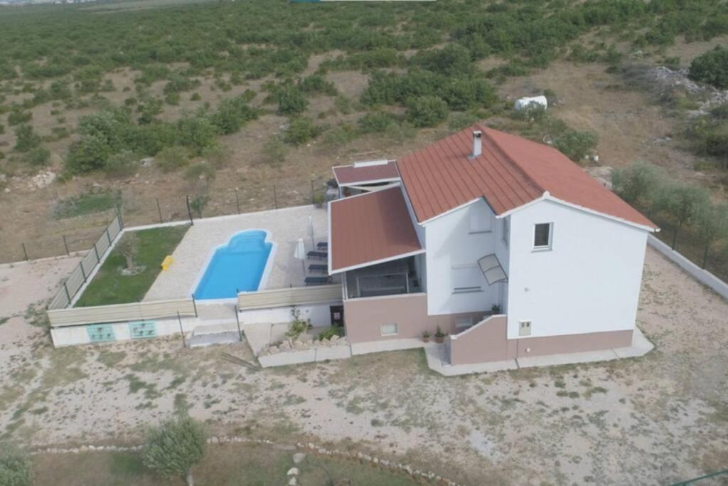 Villa Kuca Za Odmor M&J Benkovac Esterno foto
