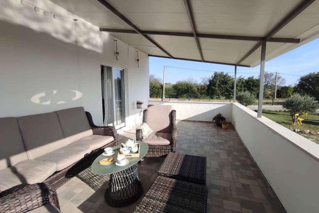 Villa Kuca Za Odmor M&J Benkovac Esterno foto