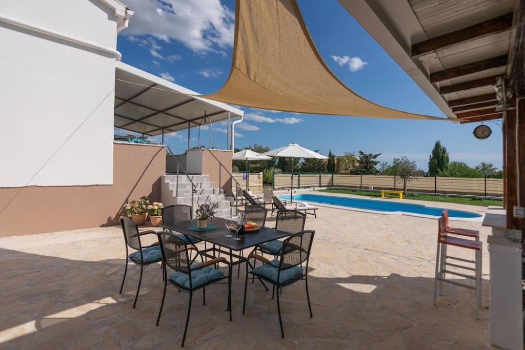 Villa Kuca Za Odmor M&J Benkovac Esterno foto