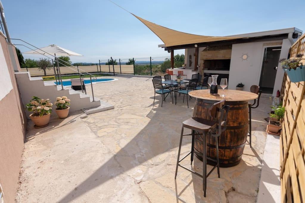 Villa Kuca Za Odmor M&J Benkovac Esterno foto