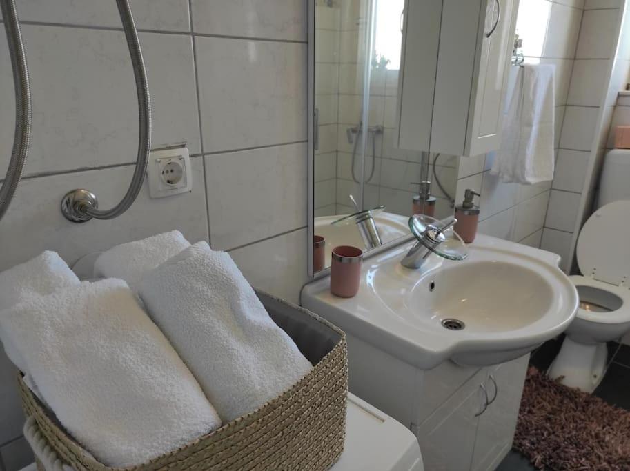 Villa Kuca Za Odmor M&J Benkovac Esterno foto